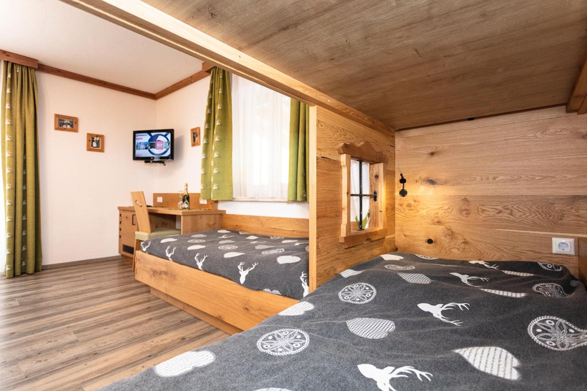 Hotel-Pension Lackenbauer Bad Hofgastein Phòng bức ảnh